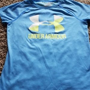Girls Under Armour t-shirt